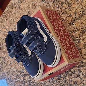 Toddler boy ward mid v hightop van